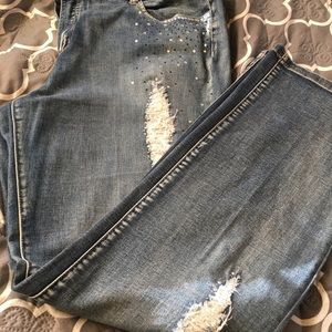 Women’s distressed jeans